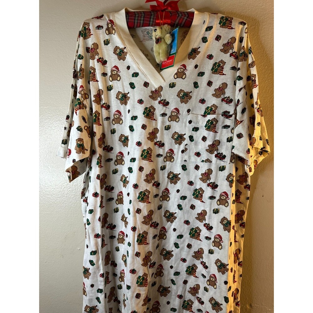 NWT Vintage Gloria Vanderbilt Christmas Nightgown